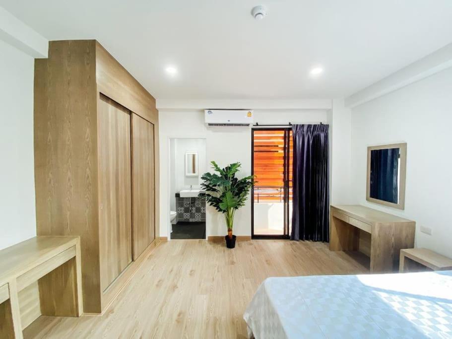 Gp House Apartment - Private Room Sukhumvit Bts Onnut 방콕 외부 사진